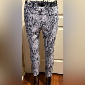 Snakeskin pattern Leggings Women's sz 4 Bodycon
